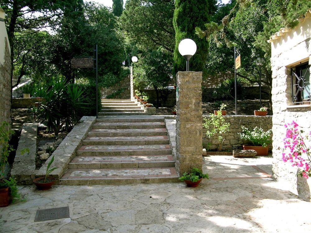 La Pineta Park Hotel Эриче Экстерьер фото