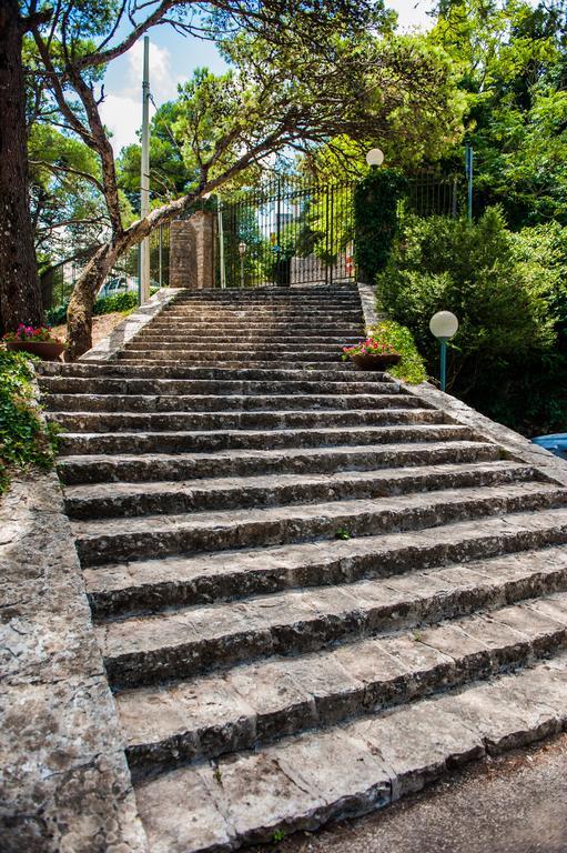 La Pineta Park Hotel Эриче Экстерьер фото