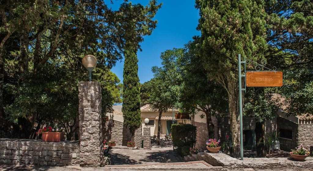 La Pineta Park Hotel Эриче Экстерьер фото