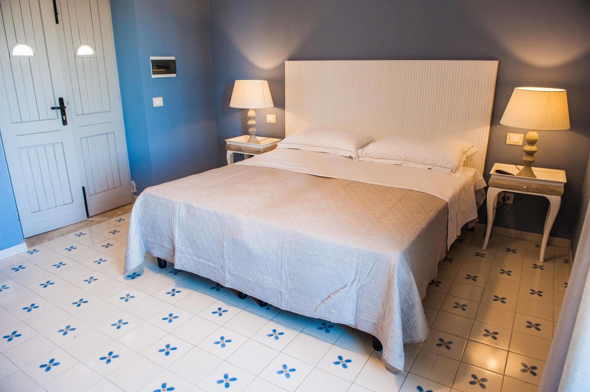 La Pineta Park Hotel Эриче Экстерьер фото