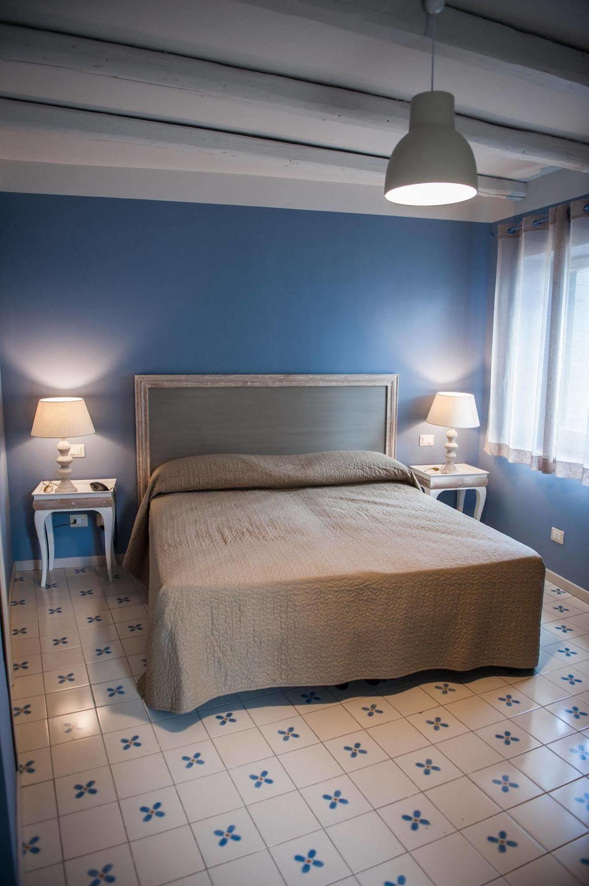 La Pineta Park Hotel Эриче Экстерьер фото